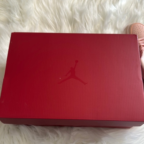 Jordan Women's Pink Sneakers - Air Jordan 1 Low SE - Picture 5 of 14